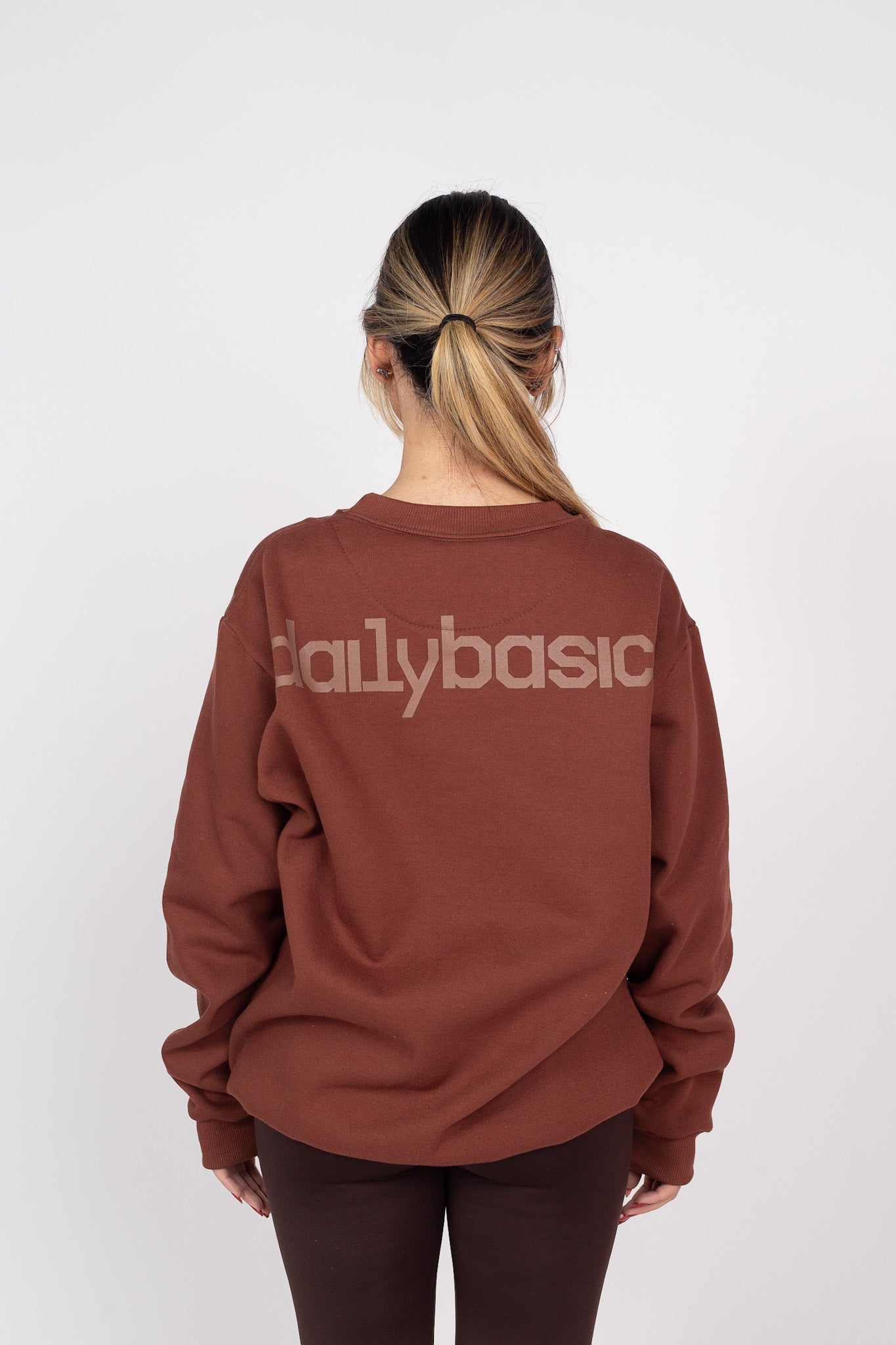 Moletom Careca DailyBasics "Back Script" Marrom